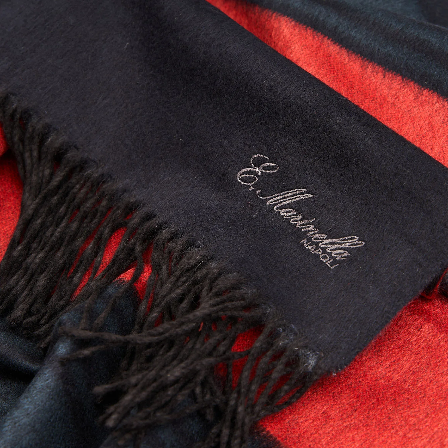 BLUE AND RED SILK AND CASHMERE THROW - Image 3