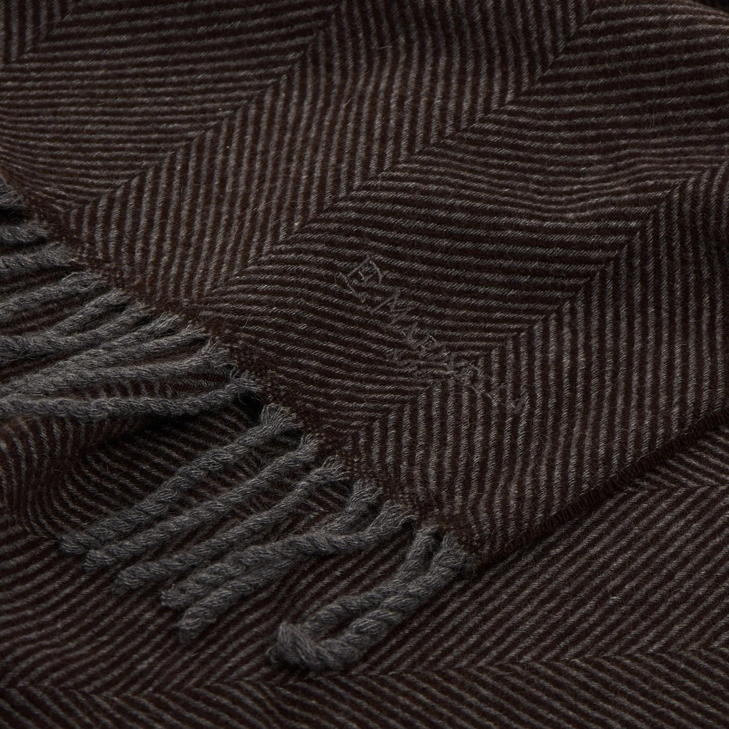 DARK BROWN FRINGED SCARF - Image 4