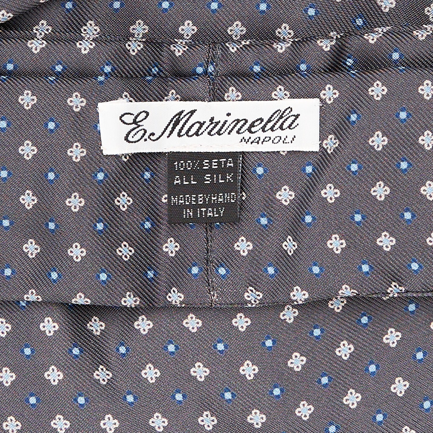 DARK GREY SILK ASCOT TIE - Image 3
