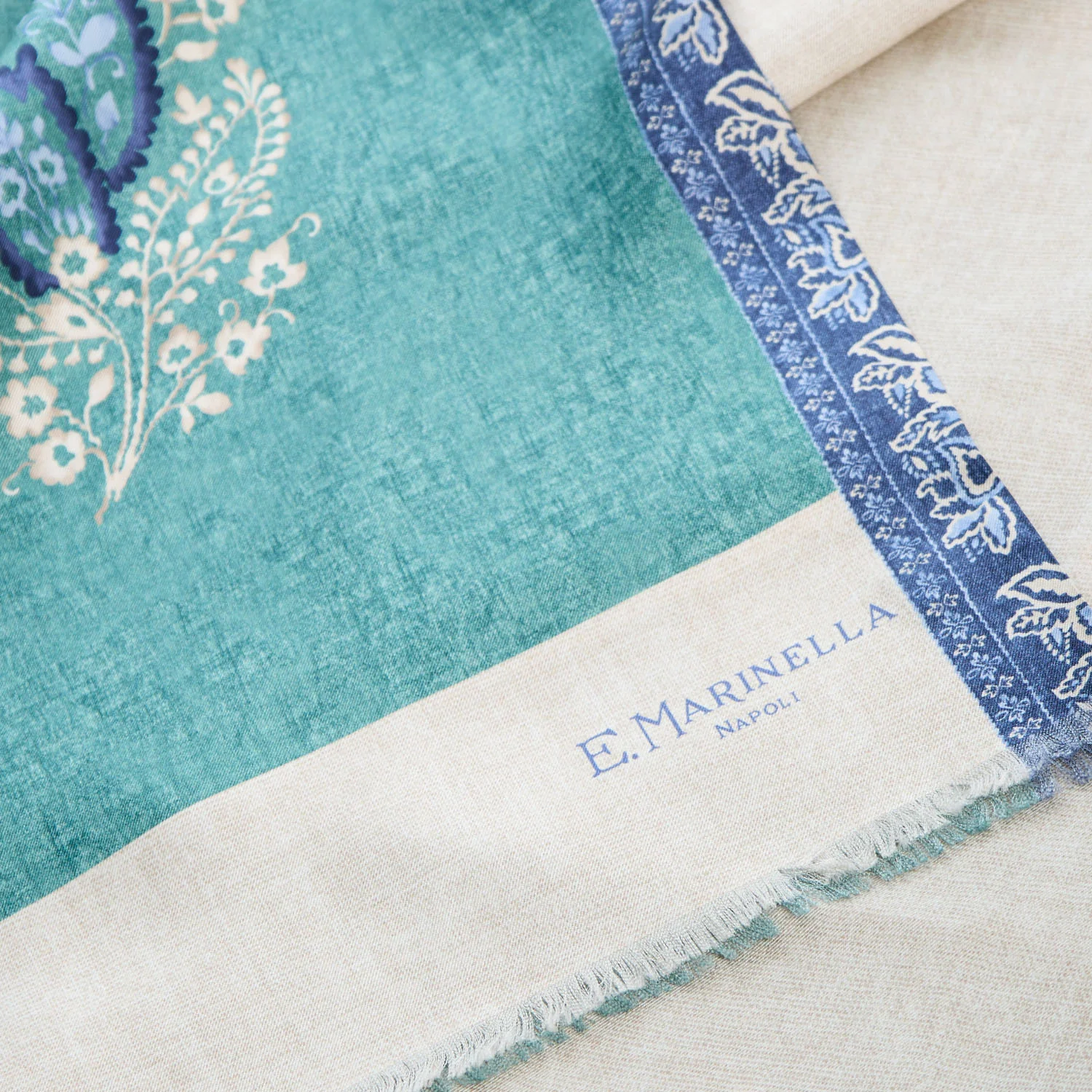 GREEN DOUBLE SILK SCARF - Image 4