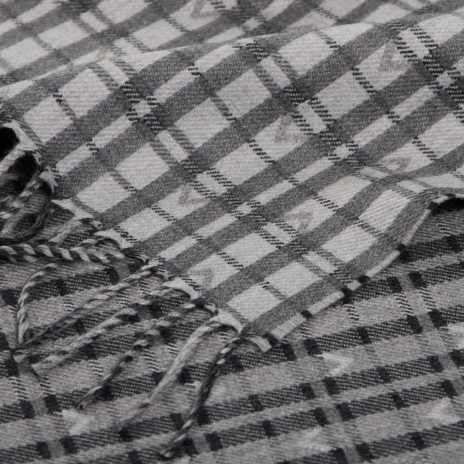 GREY EM LOGO SCARF - Image 5