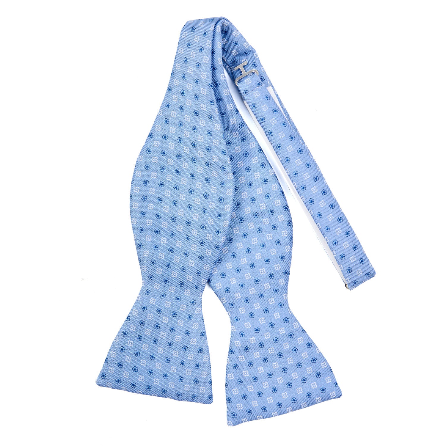 LIGHT BLUE SILK BOWTIE TO SELF-TIE
