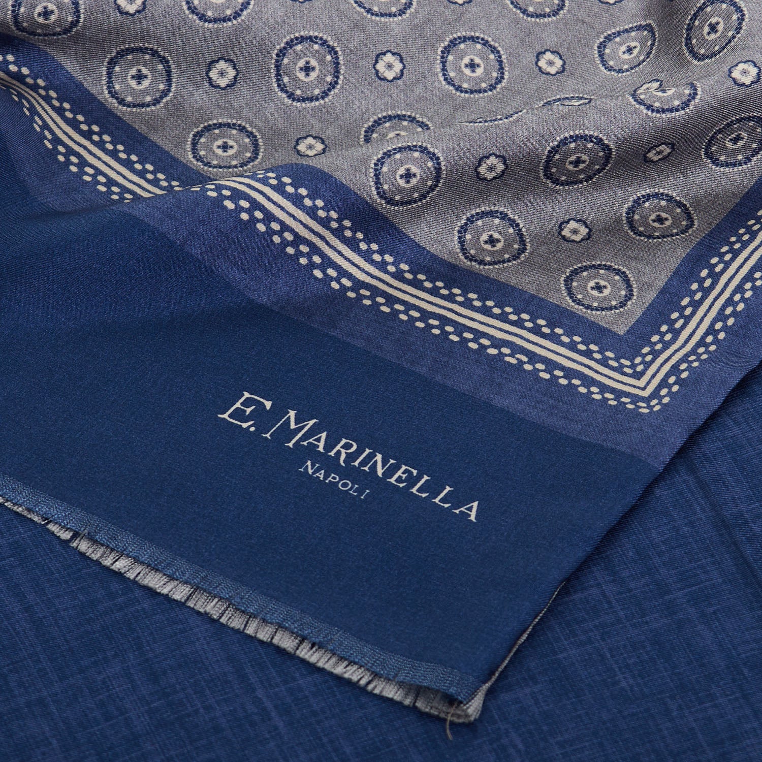 LIGHT GREY DOUBLE SILK SCARF - Image 4