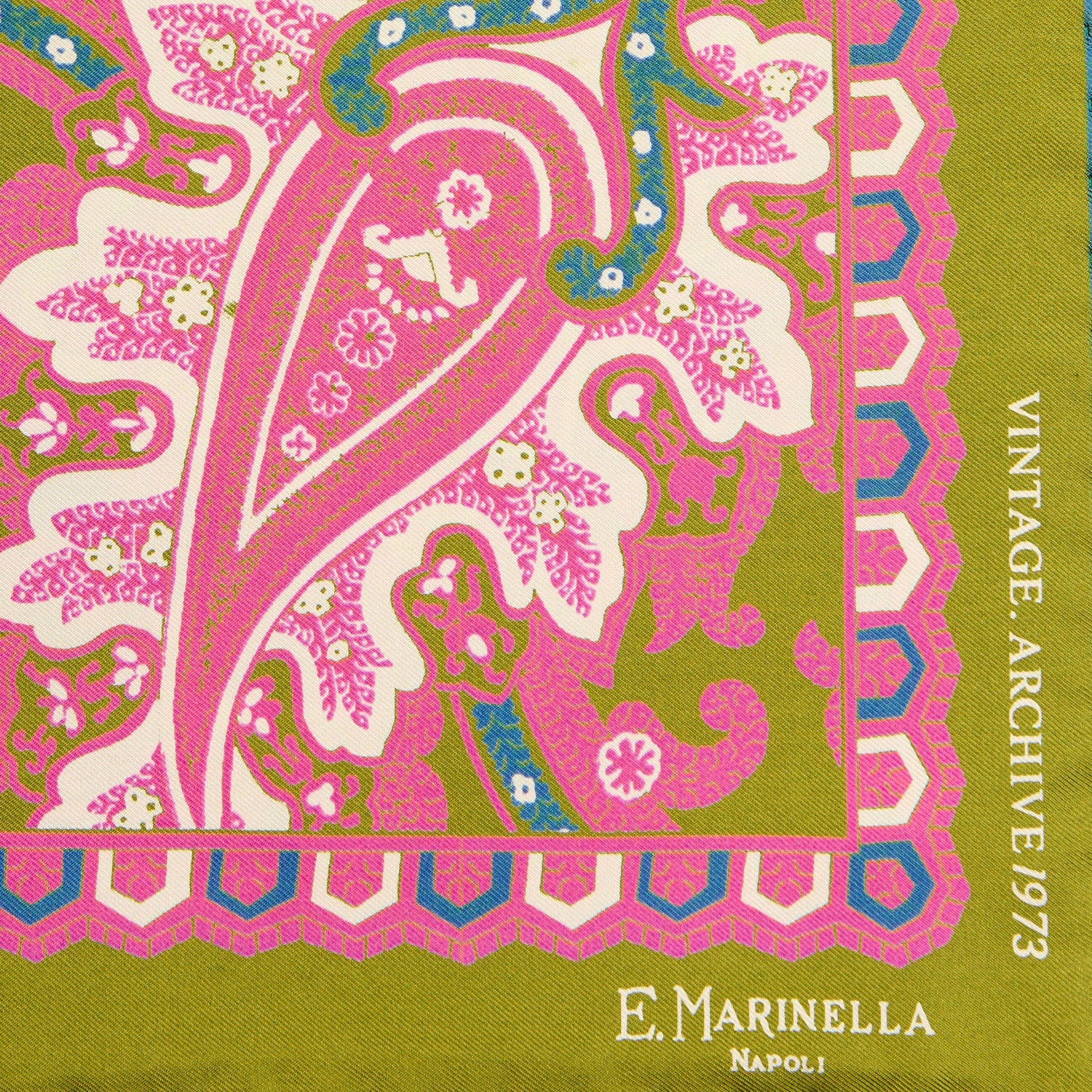 OLIVE GREEN HAND-PRINTED SILK POCKET SQUARE - Image 3