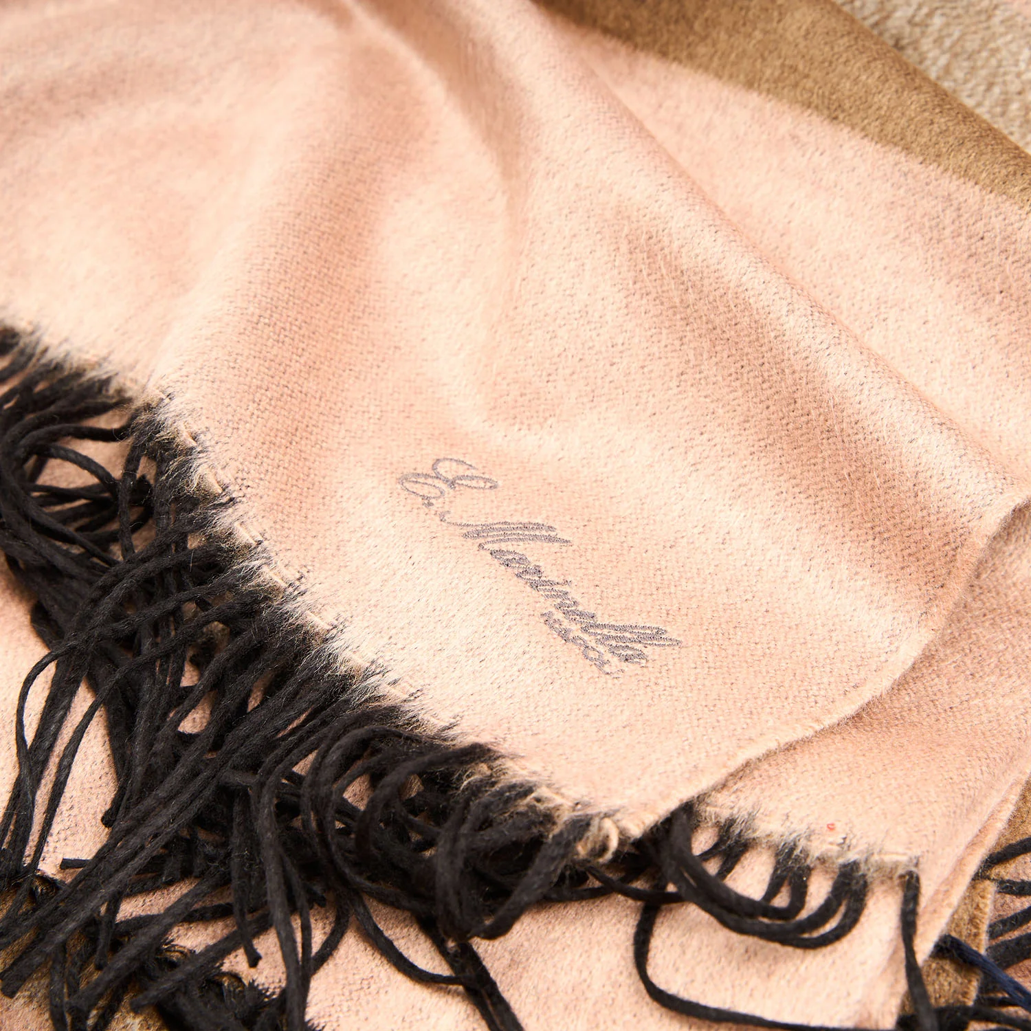 PINK AND CAMEL SILK AND CASHMERE THROW - Image 3