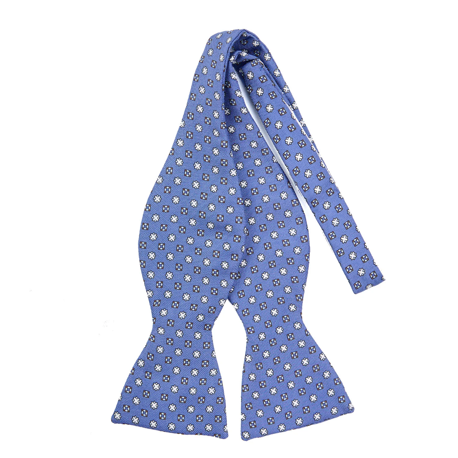 POWDER BLUE SILK BOWTIE TO SELF-TIE