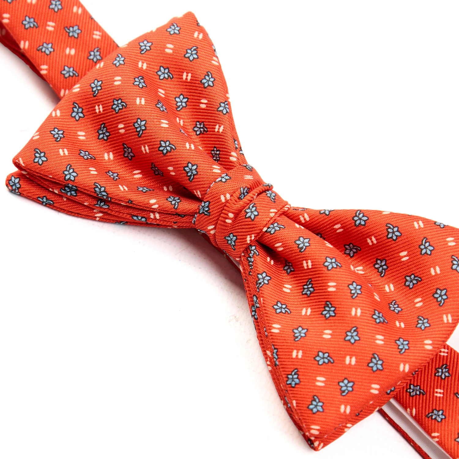 RED PRE-KNOTTED SILK BOWTIE - Image 2