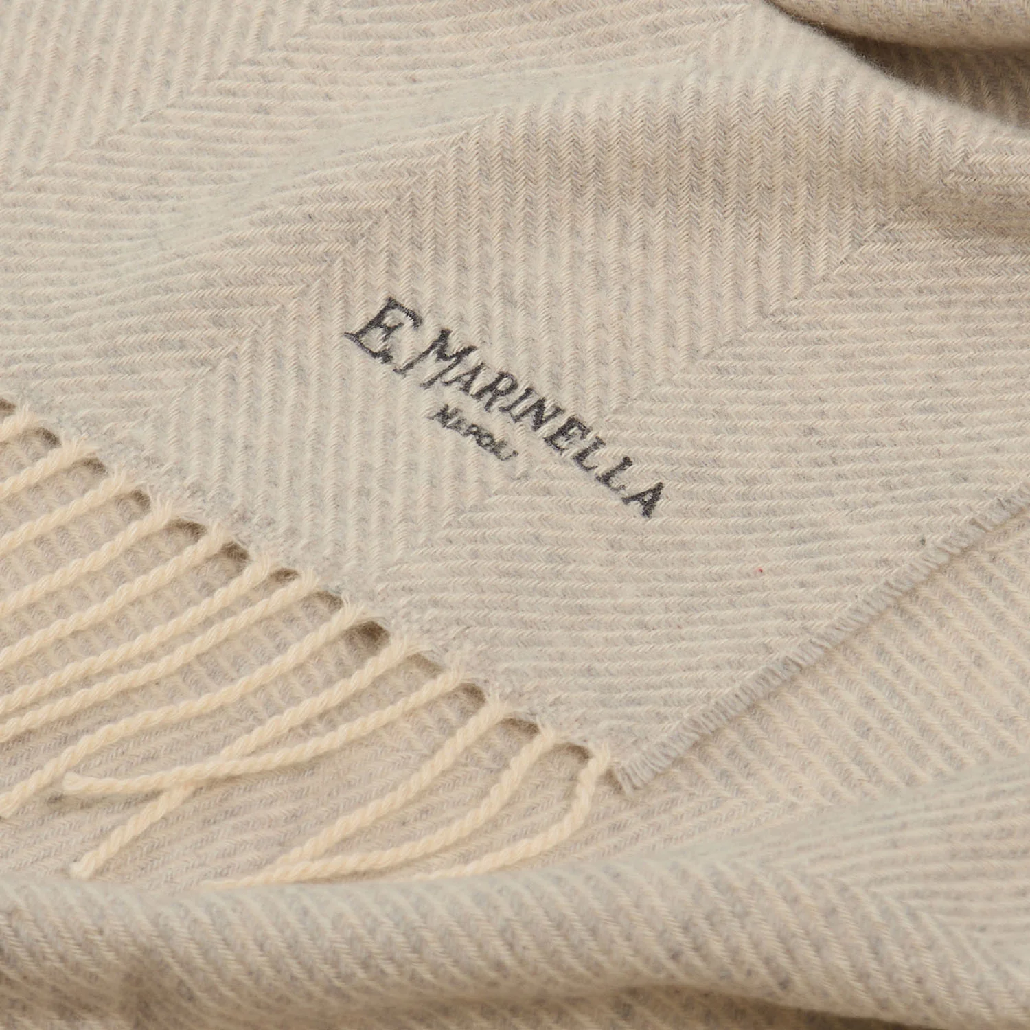 BEIGE FRINGED SCARF - Image 4