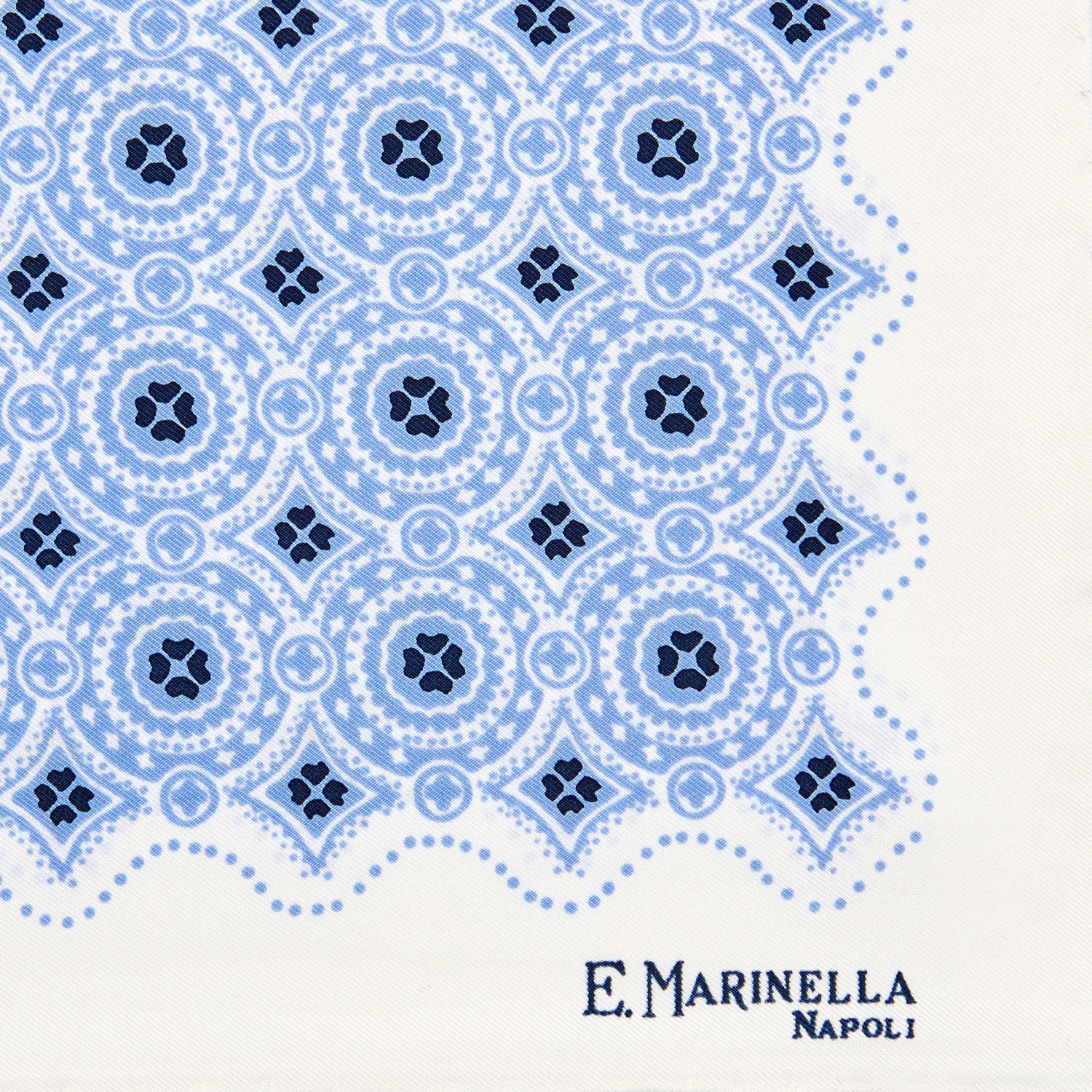 WHITE HAND-PRINTED SILK POCKET SQUARE - Image 3