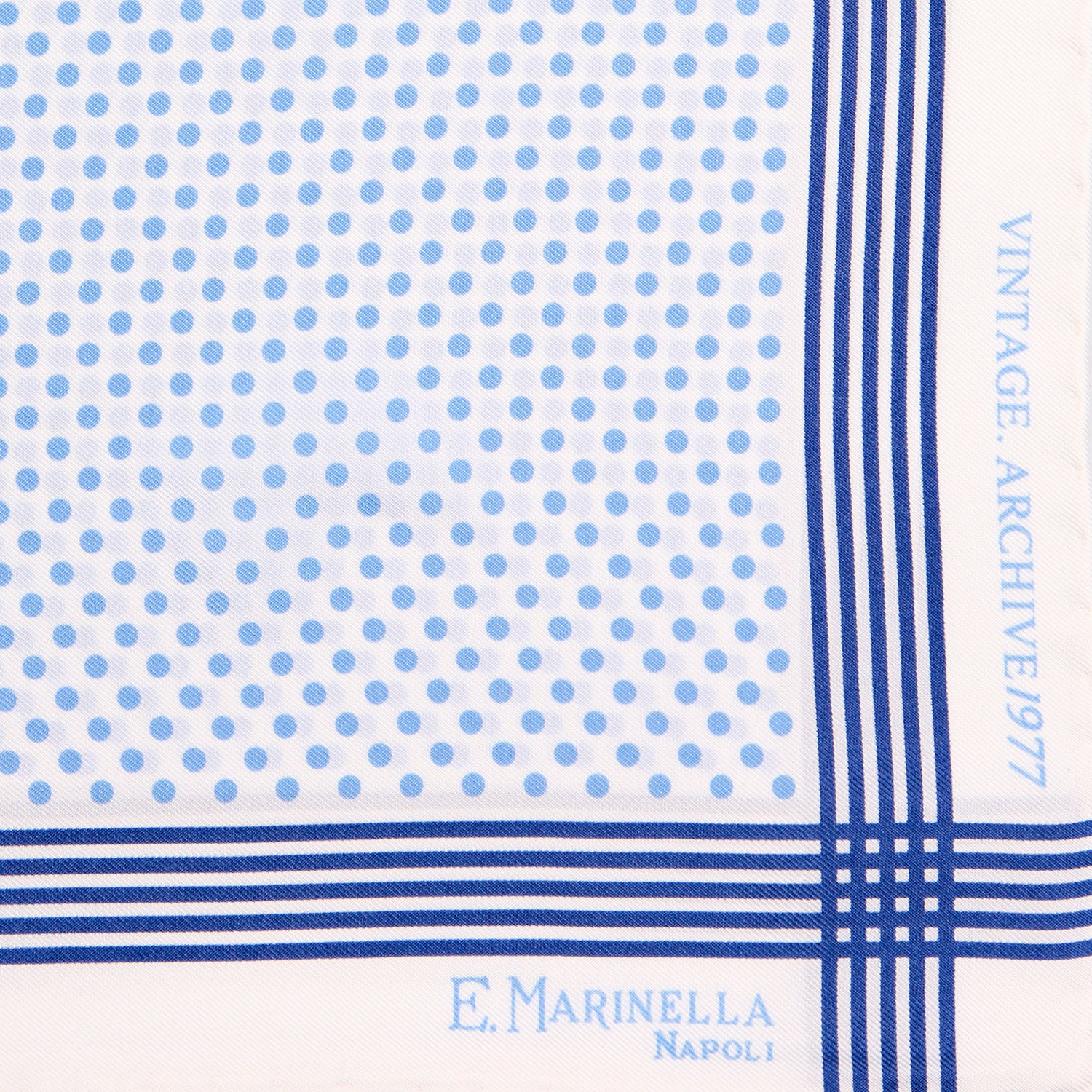 WHITE HAND-PRINTED SILK POCKET SQUARE - Image 3
