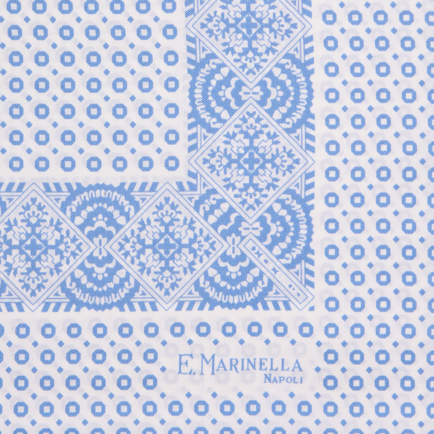 WHITE HAND-PRINTED SILK POCKET SQUARE - Image 3